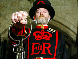 Unlocking History / Revisiting History: a Night of Bonhomie at the Ceremony of the Keys